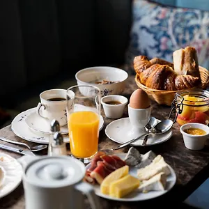 Léopold 4* Paris